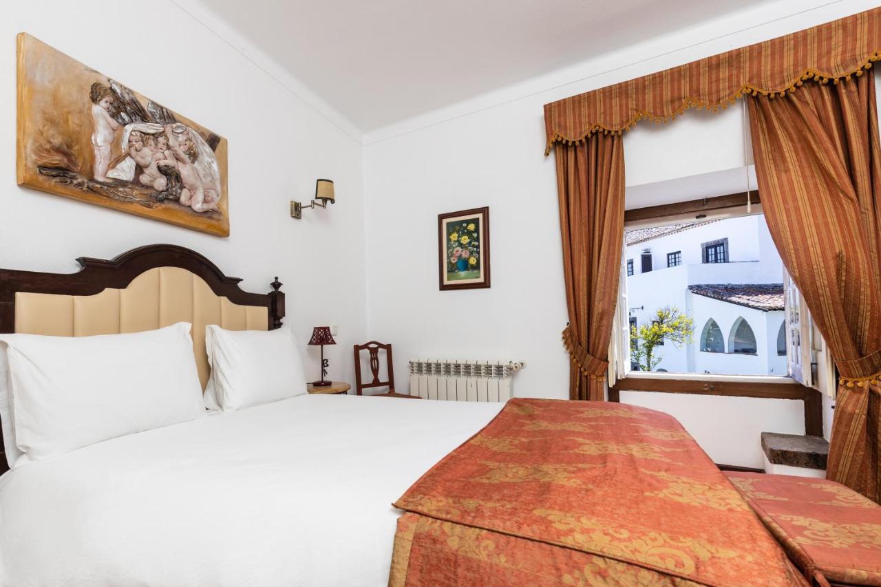 Casa De S. Thiago Do Castelo Hotell Óbidos Exteriör bild