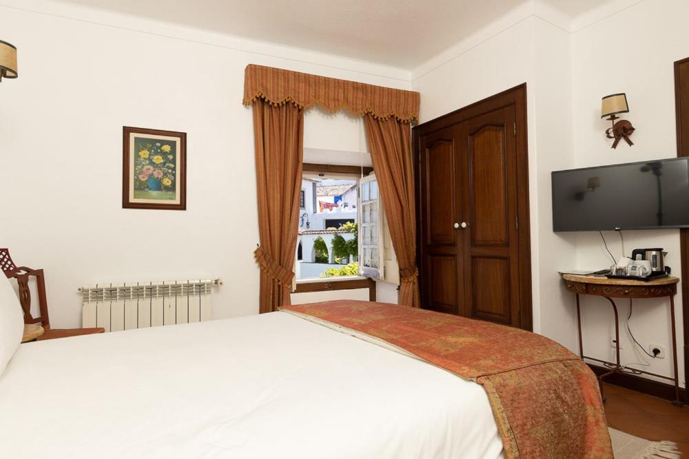 Casa De S. Thiago Do Castelo Hotell Óbidos Exteriör bild
