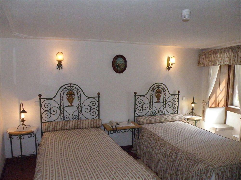 Casa De S. Thiago Do Castelo Hotell Óbidos Exteriör bild