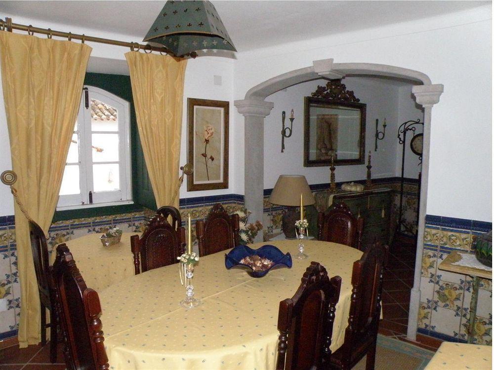 Casa De S. Thiago Do Castelo Hotell Óbidos Exteriör bild