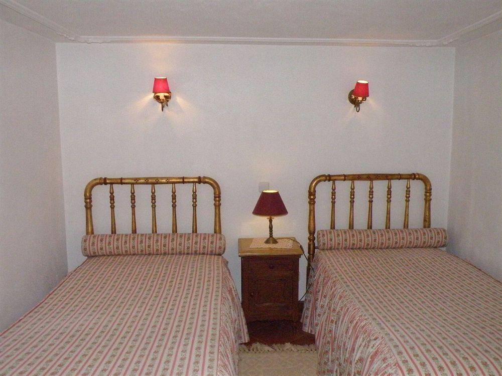 Casa De S. Thiago Do Castelo Hotell Óbidos Exteriör bild