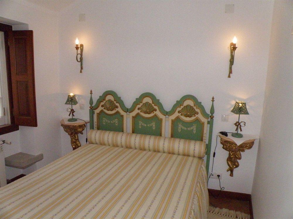 Casa De S. Thiago Do Castelo Hotell Óbidos Exteriör bild