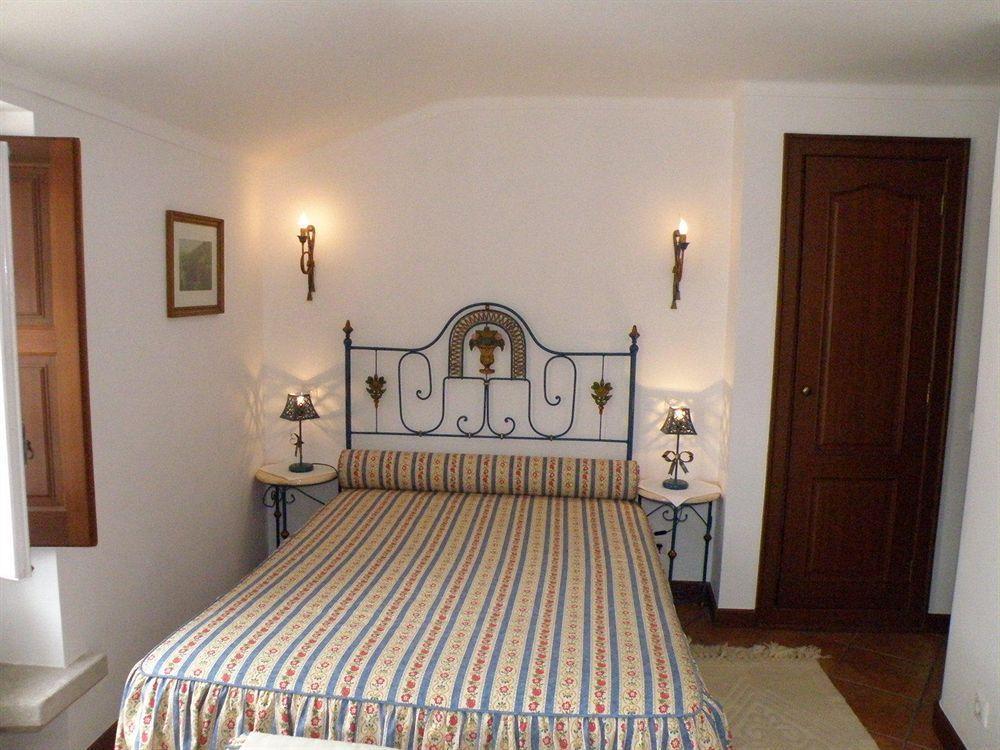 Casa De S. Thiago Do Castelo Hotell Óbidos Exteriör bild
