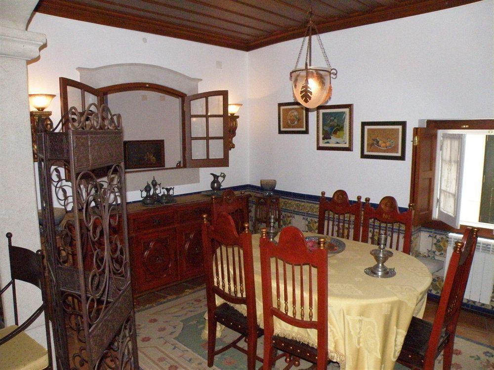 Casa De S. Thiago Do Castelo Hotell Óbidos Exteriör bild